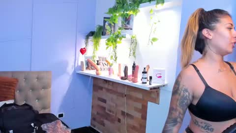 Snapshot of georgina_coule chatting on September 17, 3:37 pm Georgina Coule online show from September 17, 3:37 pm