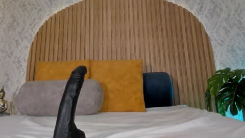 Kendal  online show from January 31, 7:11 pm