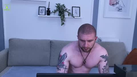 Snapshot of gerard_finbar chatting on February 21, 10:26 pm Gerard Finbar online show from February 21, 10:26 pm
