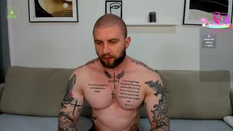 Snapshot of gerard_finbar chatting on September 12, 5:42 am Gerard Finbar online show from September 12, 5:42 am
