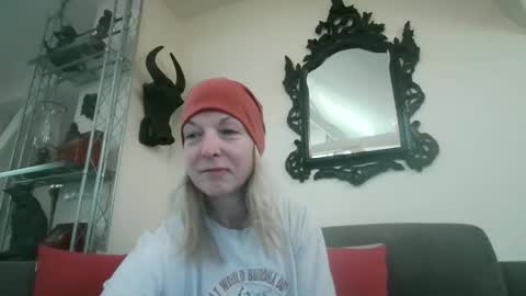 germansweety online show from December 20, 9:49 am