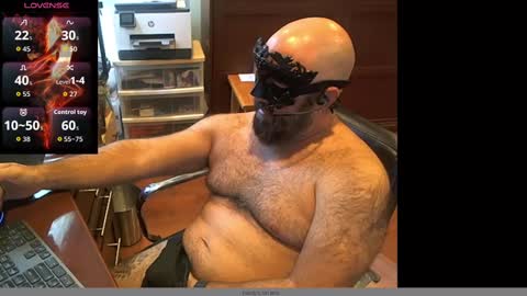 Snapshot of geronimo_431 chatting on October 24, 4:52 pm Daddy Jokes online show from October 24, 4:52 pm