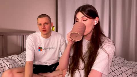 Liz and Mark online show from December 9, 6:03 pm