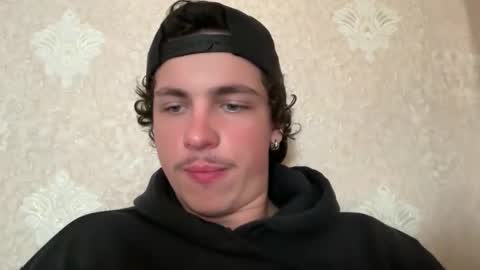 Max online show from October 31, 8:48 am