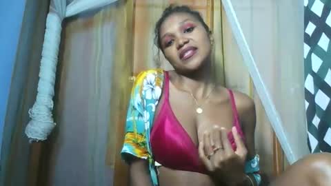 Snapshot of gggloria chatting on September 11, 7:37 pm gggloria online show from September 11, 7:37 pm