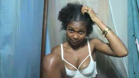 gggloria online show from October 25, 6:52 pm