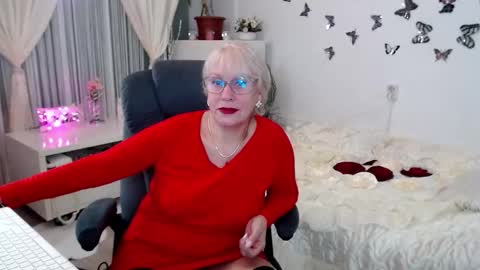 Ghertrudequeen online show from October 4, 3:37 am