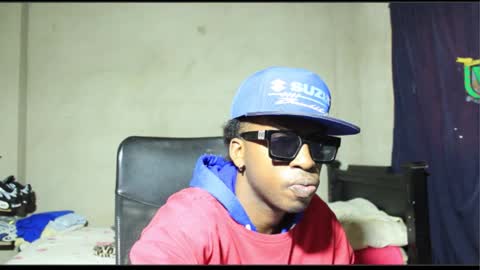 Snapshot of ghettolife2020 chatting on October 19, 7:18 pm ghettolife2020 online show from October 19, 7:18 pm