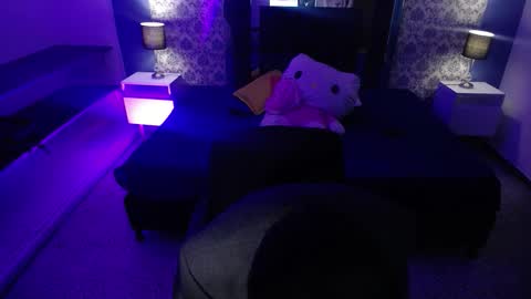 Snapshot of ghost__girl_ chatting on September 24, 8:48 pm Your Girl online show from September 24, 8:48 pm