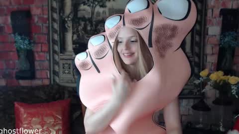 ghostflower online show from October 31, 6:19 pm