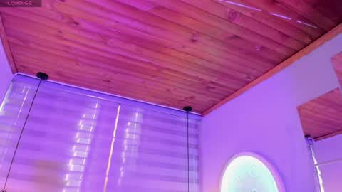 Allison  online show from March 27, 8:10 pm