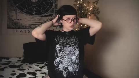 its bella online show from March 22, 5:06 pm