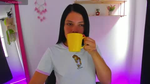 giaaaa   online show from June 29, 12:49 pm