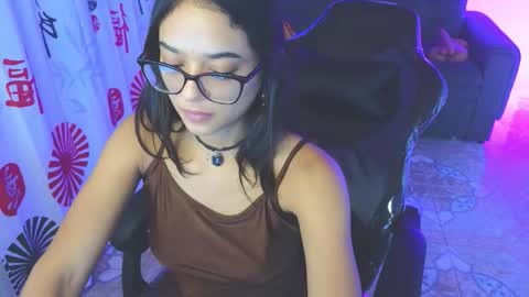 Snapshot of gia_flame_ chatting on October 8, 11:32 pm gia_flame_ online show from October 8, 11:32 pm