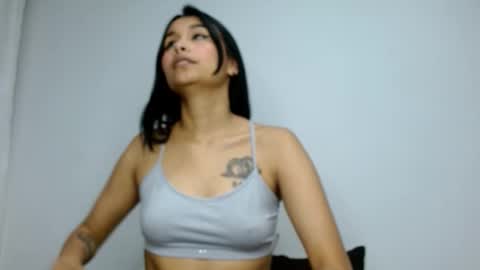 Snapshot of gia_lee10 chatting on September 24, 6:31 am Gia Lee online show from September 24, 6:31 am