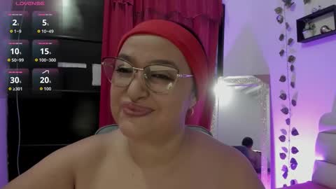 nahomi online show from September 16, 10:46 pm