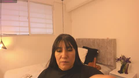 G I A  FOX online show from February 21, 2:09 pm