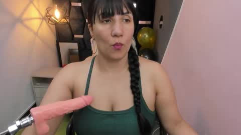 G I A  FOX online show from November 18, 3:37 pm