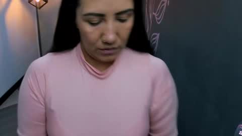 G I A  FOX online show from February 24, 12:48 pm