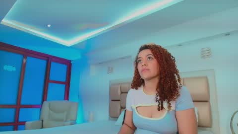 giamonroee online show from June 16, 8:13 pm
