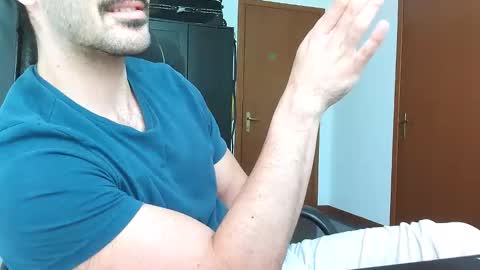 gianniamalfi online show from April 11, 2:21 pm