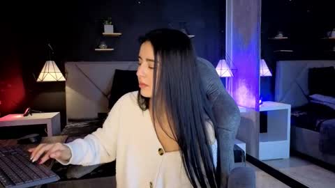 Gia online show from November 14, 2:19 pm