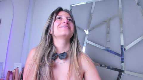 GiaRoussel online show from November 24, 5:11 pm