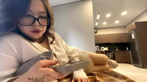 giascharmann online show from March 26, 10:42 am