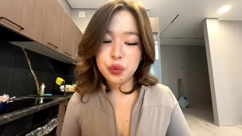 giascharmann online show from March 28, 8:27 am