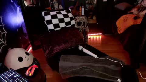 Snapshot of gigglemethis22 chatting on January 11, 12:01 am Giggles online show from January 11, 12:01 am