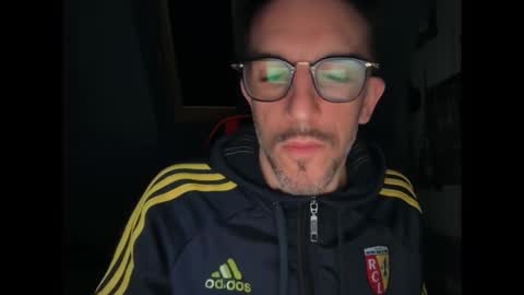 Gigi online show from March 28, 4:25 am