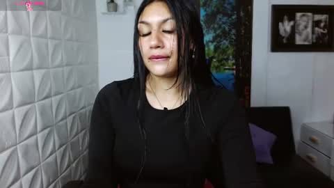 Gigi 3 online show from July 19, 1:14 pm