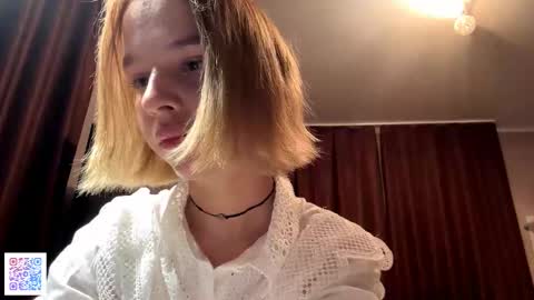 Molly online show from October 6, 7:10 pm