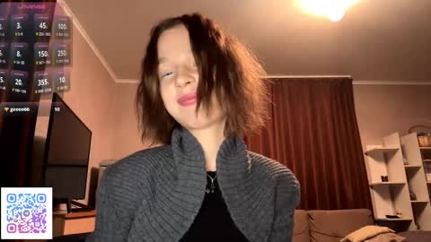 Molly online show from December 4, 7:46 pm