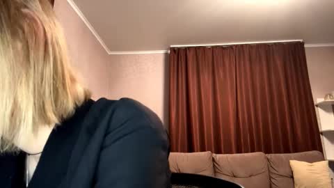 Molly online show from October 14, 7:28 pm