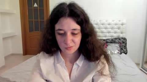 Kate online show from November 2, 9:20 am