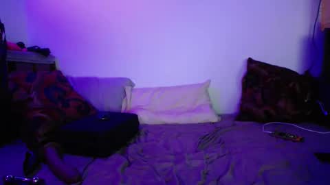 ginger_binj online show from September 19, 3:16 pm