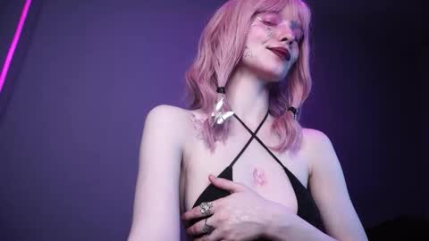        im expecting 350 thumbs up on my altar   online show from March 7, 10:10 pm