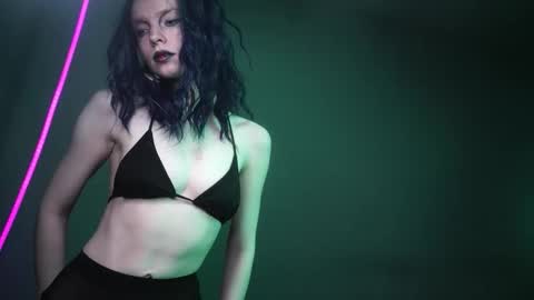        im expecting 350 thumbs up on my altar   online show from March 3, 10:17 pm