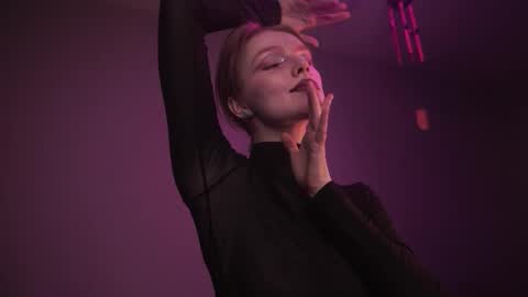        im expecting 350 thumbs up on my altar   online show from January 18, 10:19 pm