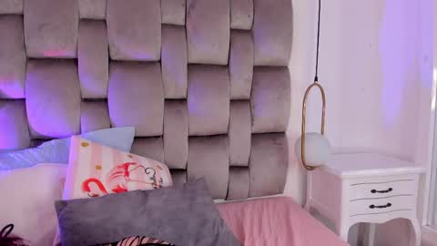 Ginger online show from April 14, 8:45 pm