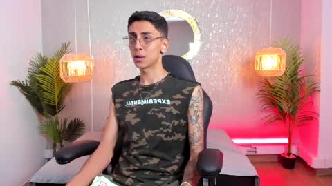 Gio Carangi online show from April 8, 2:58 am