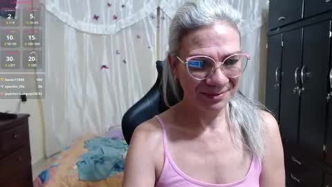 Snapshot of giorgia_xue53 chatting on March 7, 4:34 am Mary online show from March 7, 4:34 am