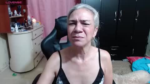 Snapshot of giorgia_xue53 chatting on October 16, 5:18 am Mary online show from October 16, 5:18 am