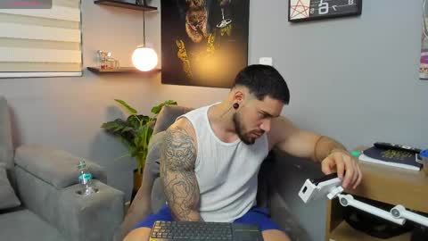 Giorgio leone online show from April 29, 2:38 am