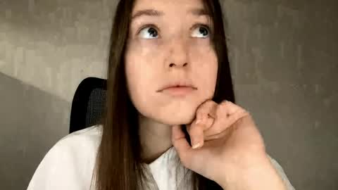 Melisa online show from April 24, 1:18 am