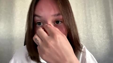 Melisa online show from May 2, 1:11 am