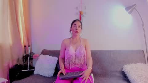 Girasol Walton online show from February 27, 11:50 am