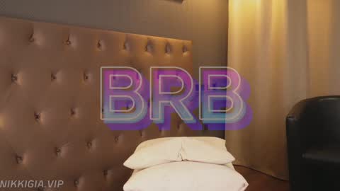 Nikki online show from November 2, 5:24 pm