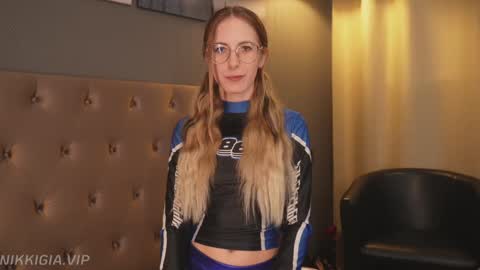 Nikki online show from October 12, 1:04 pm